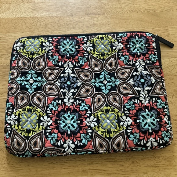 Vera Bradley Sierra Tablet eReader Sleeve 10.25x8.25 Padded Zippered Pouch Cover - Picture 2 of 7